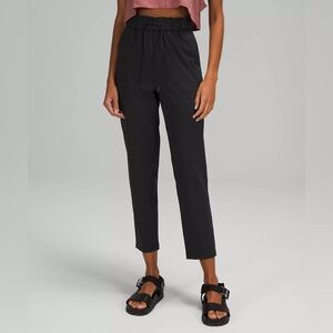 Lululemon Women’s Black Stretch High-Rise Pant 7/8 Length - 6
